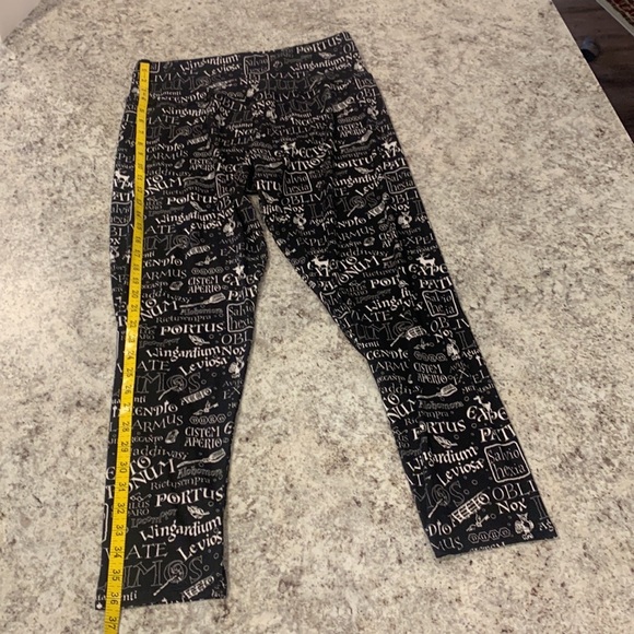 Harry Potter Universal studio park Harry Potter women’s leggings size 2X - Picture 3 of 9